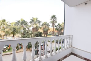 إطلالة من الشرفة