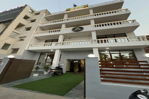 Exterior - Fabhotel Sager Inn (Gurugram)