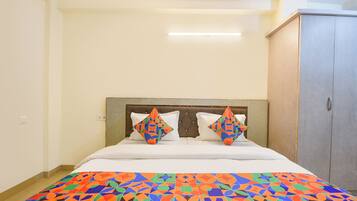 Rom – deluxe | Sengetøy i egyptisk bomull, sengetøy av topp kvalitet og safe på rommet