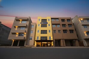 Exterior - Fabhotel Prime Stay (New Delhi)