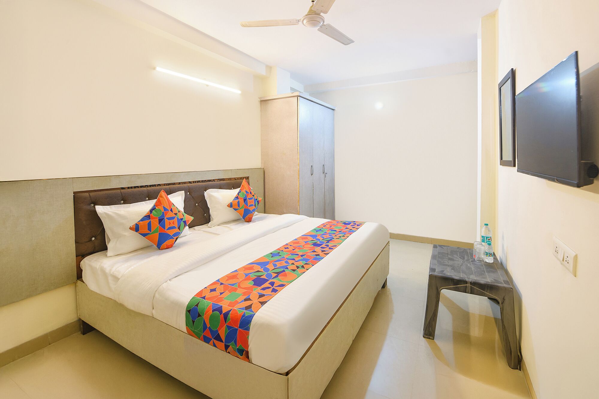 デラックス ルーム | エジプト綿のシーツ、高級寝具、セーフティボックス (室内)、WiFi (無料)