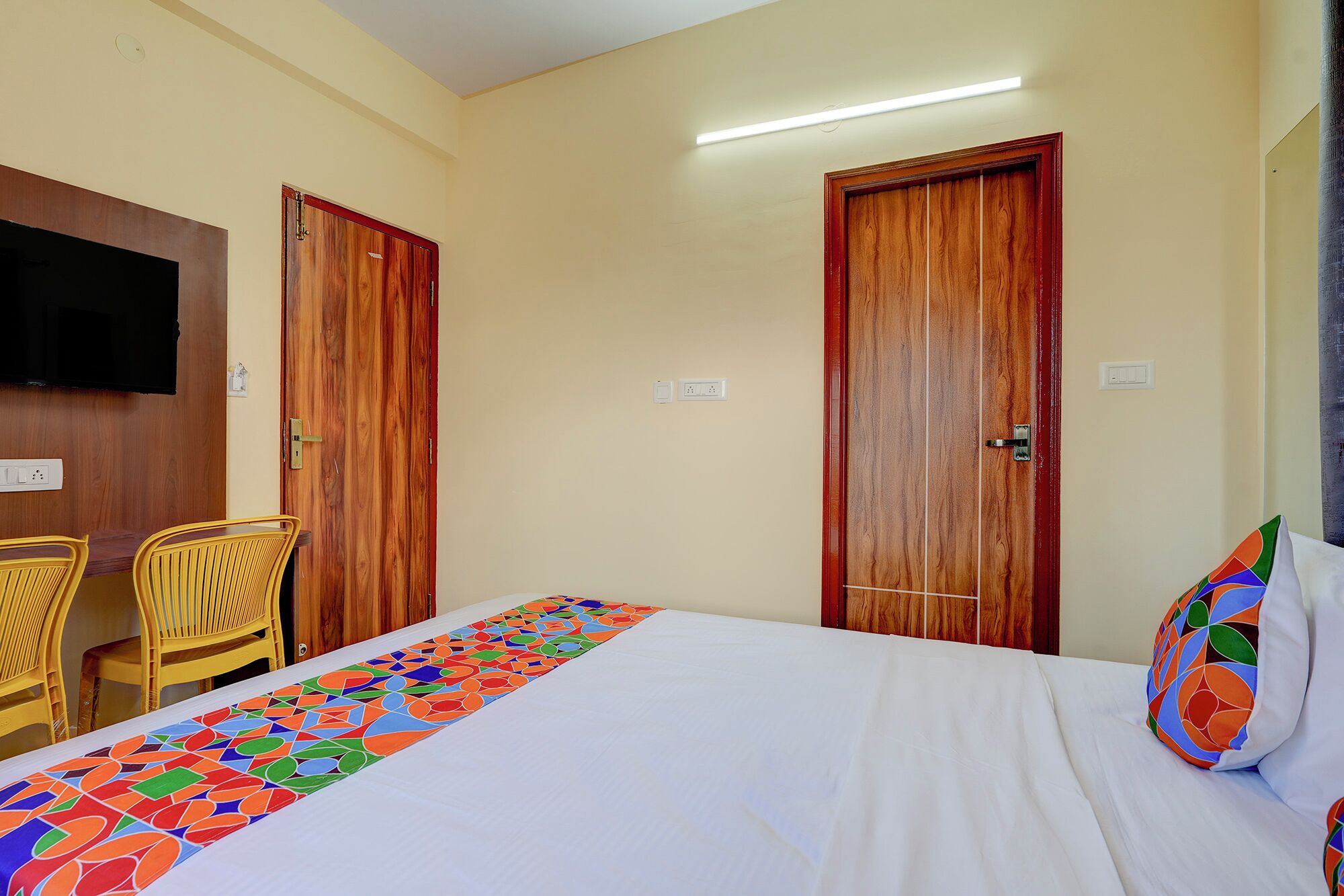 Egyptian cotton sheets, premium bedding, in-room safe, free WiFi