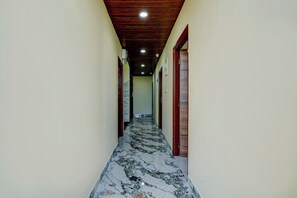 Lobby - Fabhotel Aero Nest (Bengaluru)