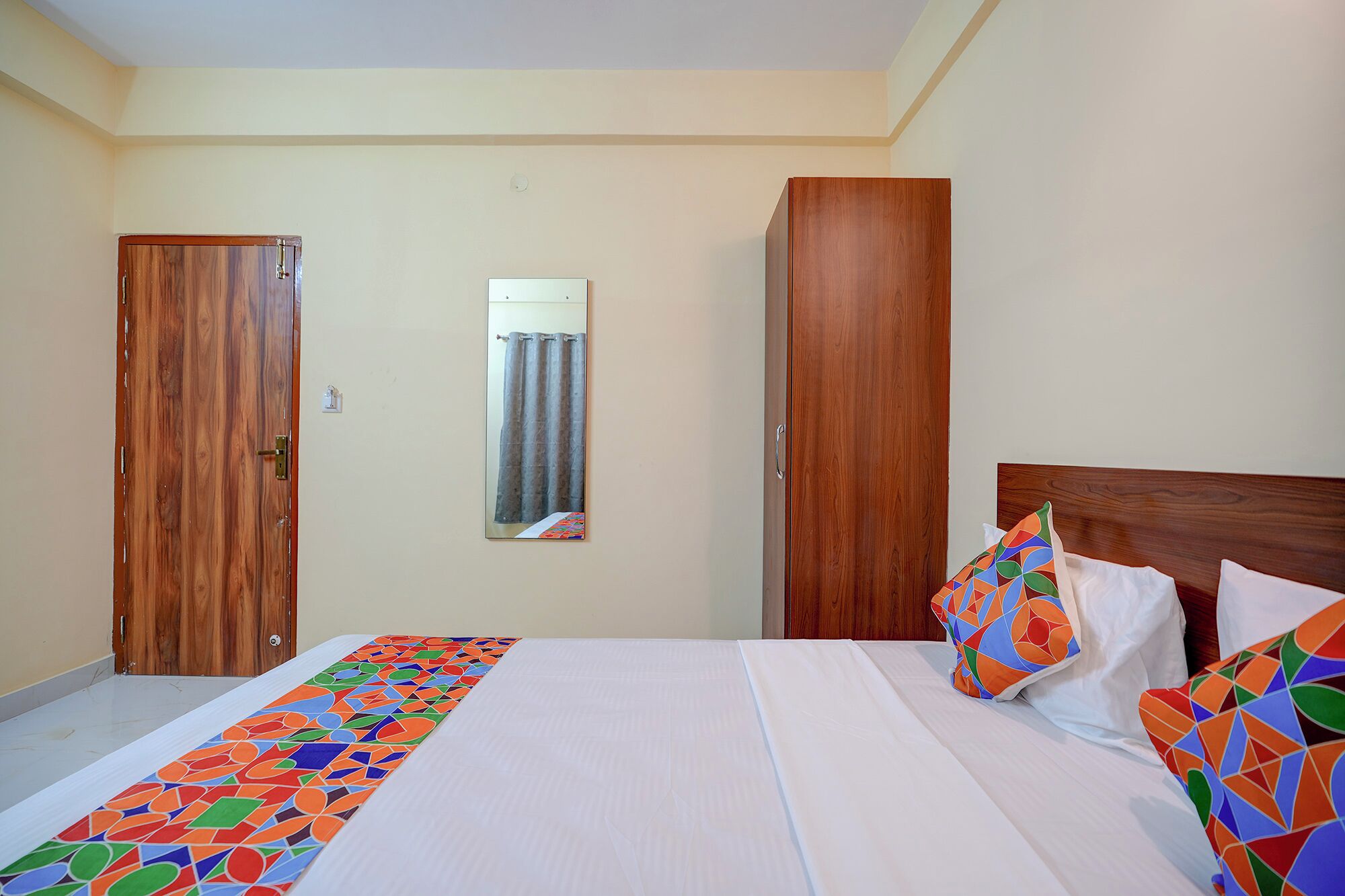 Egyptian cotton sheets, premium bedding, in-room safe, free WiFi