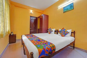 Deluxe Room | Egyptian cotton sheets, premium bedding, in-room safe, free WiFi