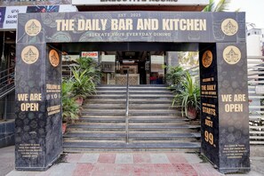 Exterior - Fabhotel Fortune Suites Hebbal (Bangalore)