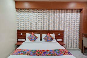 Deluxe Room | Egyptian cotton sheets, premium bedding, in-room safe, free WiFi - Fabhotel Fortune Suites Hebbal (Bangalore)