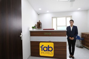 Reception - Fabhotel Resto Relax (New Delhi)