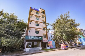 Exterior - Fabhotel Resto Relax (New Delhi)