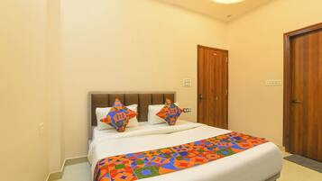 Egyptian cotton sheets, premium bedding, in-room safe, free WiFi