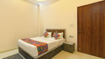 Egyptian cotton sheets, premium bedding, in-room safe, free WiFi