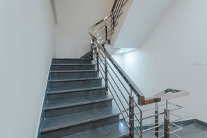 Staircase - Fabhotel Kesar Inn (Jaipur)