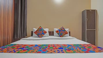 Egyptian cotton sheets, premium bedding, in-room safe, free WiFi