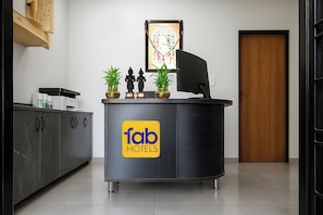 Reception - Fabhotel Kavish Villa (Indore)