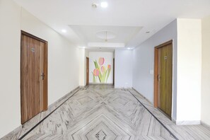 Lobby - Fabhotel Esscon House (Gurugram)