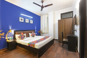 Lakens van Egyptisch katoen, luxe beddengoed, een kluis op de kamer