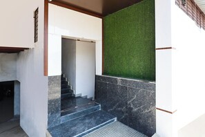 Property entrance - Fabhotel Ar Executive (Hinjawadi)