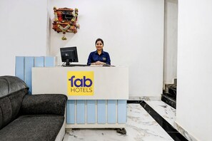 Reception - Fabhotel Ar Executive (Hinjawadi)
