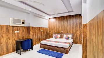 Deluxe Room | Egyptian cotton sheets, premium bedding, in-room safe, free WiFi