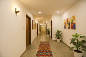 Lobby - FabHotel Monsella - Nr SHALBY International Hospitals, Golf Course Road Gurgaon (Gurugram)