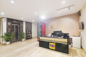Reception - Fabhotel Monsella (Gurugram)