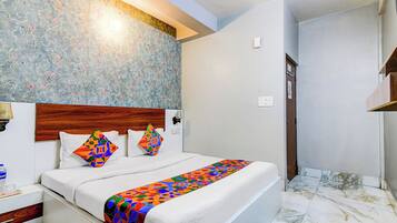 Deluxe kamer | Lakens van Egyptisch katoen, luxe beddengoed, een kluis op de kamer