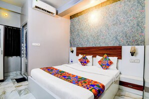 Deluxe Room | Egyptian cotton sheets, premium bedding, in-room safe, free WiFi - Fabhotel Royal Plaza (Kolkata)