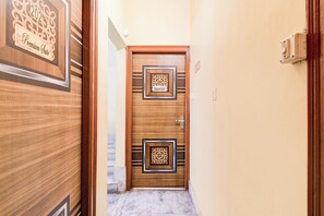 Lobby - Fabhotel Royal Plaza (Kolkata)