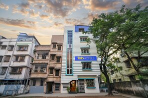 Exterior - Fabhotel Royal Plaza (Kolkata)