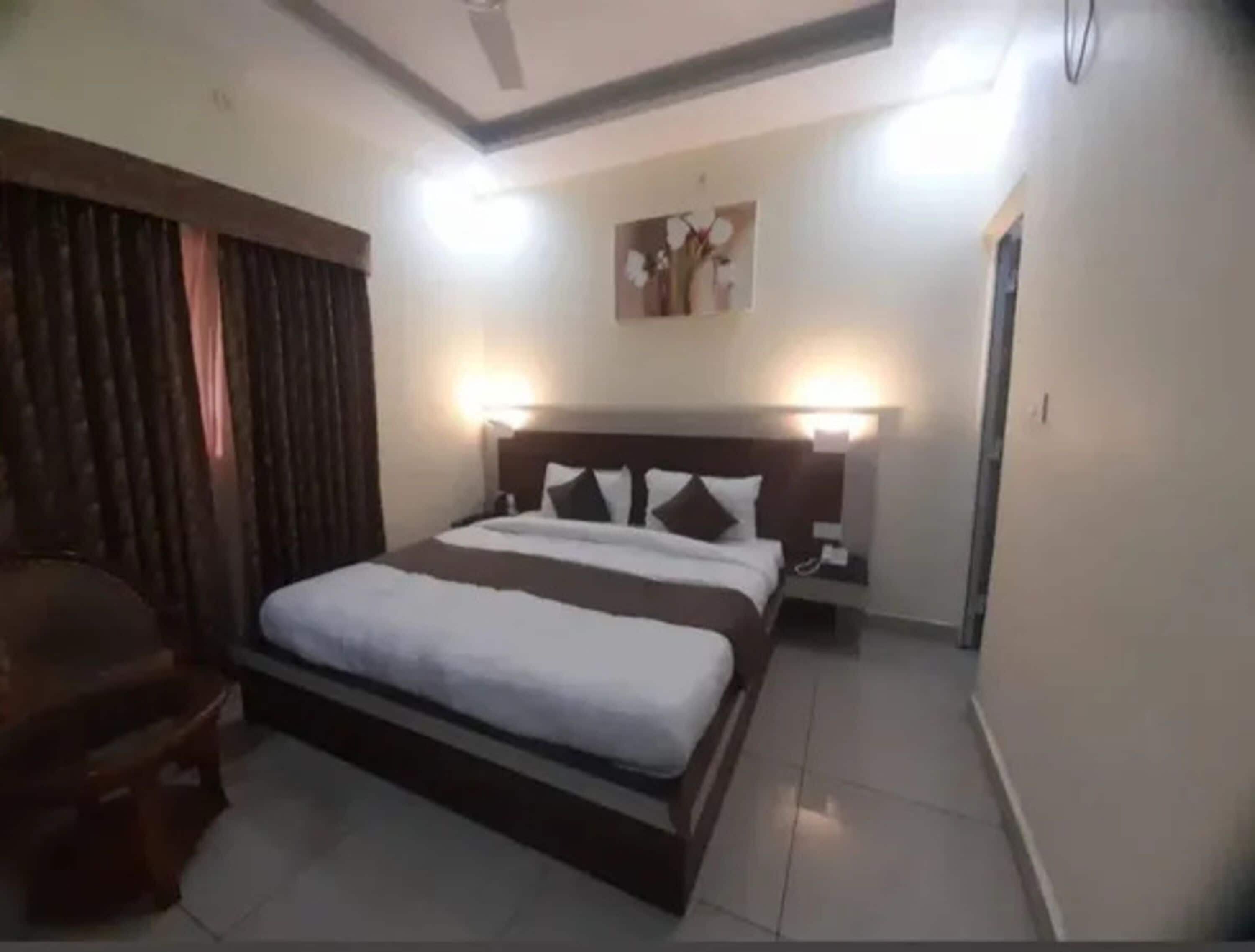 Rom – deluxe | Sengetøy i egyptisk bomull, sengetøy av topp kvalitet og safe på rommet