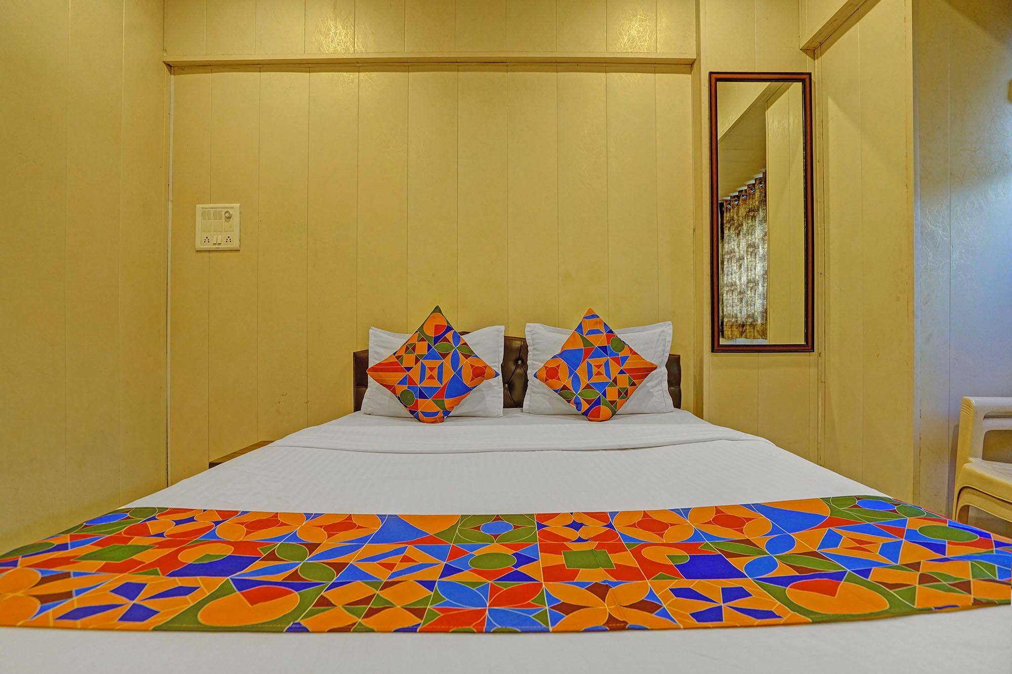 Egyptian cotton sheets, premium bedding, in-room safe, free WiFi