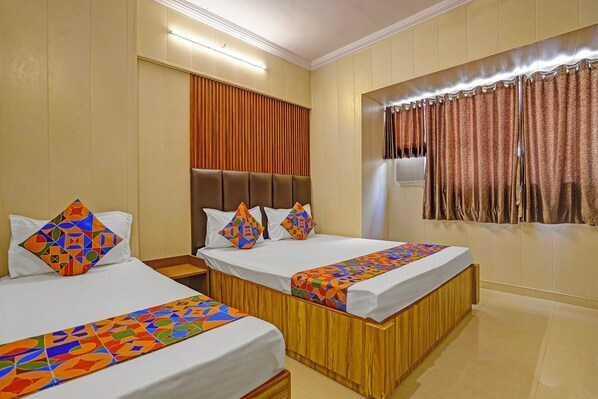 Egyptian cotton sheets, premium bedding, in-room safe, free WiFi - Via Lal Sai Residency (Mumbai)