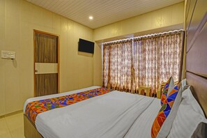 Deluxe Room | Egyptian cotton sheets, premium bedding, in-room safe, free WiFi