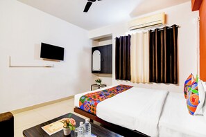 埃  及棉床单、高档床上用品、客房内保险箱、免费 WiFi