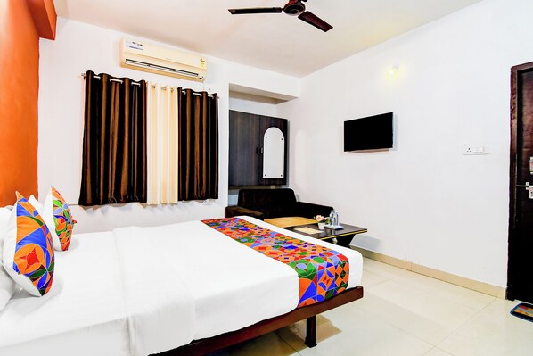 Egyptian cotton sheets, premium bedding, in-room safe, free WiFi - Fabhotel The Corporate House (Ranchi)