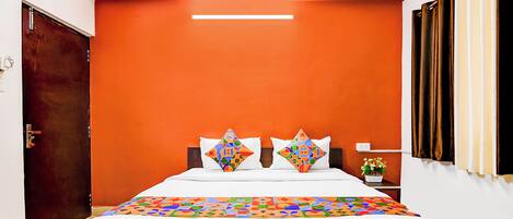 Deluxe Room | Egyptian cotton sheets, premium bedding, in-room safe, free WiFi