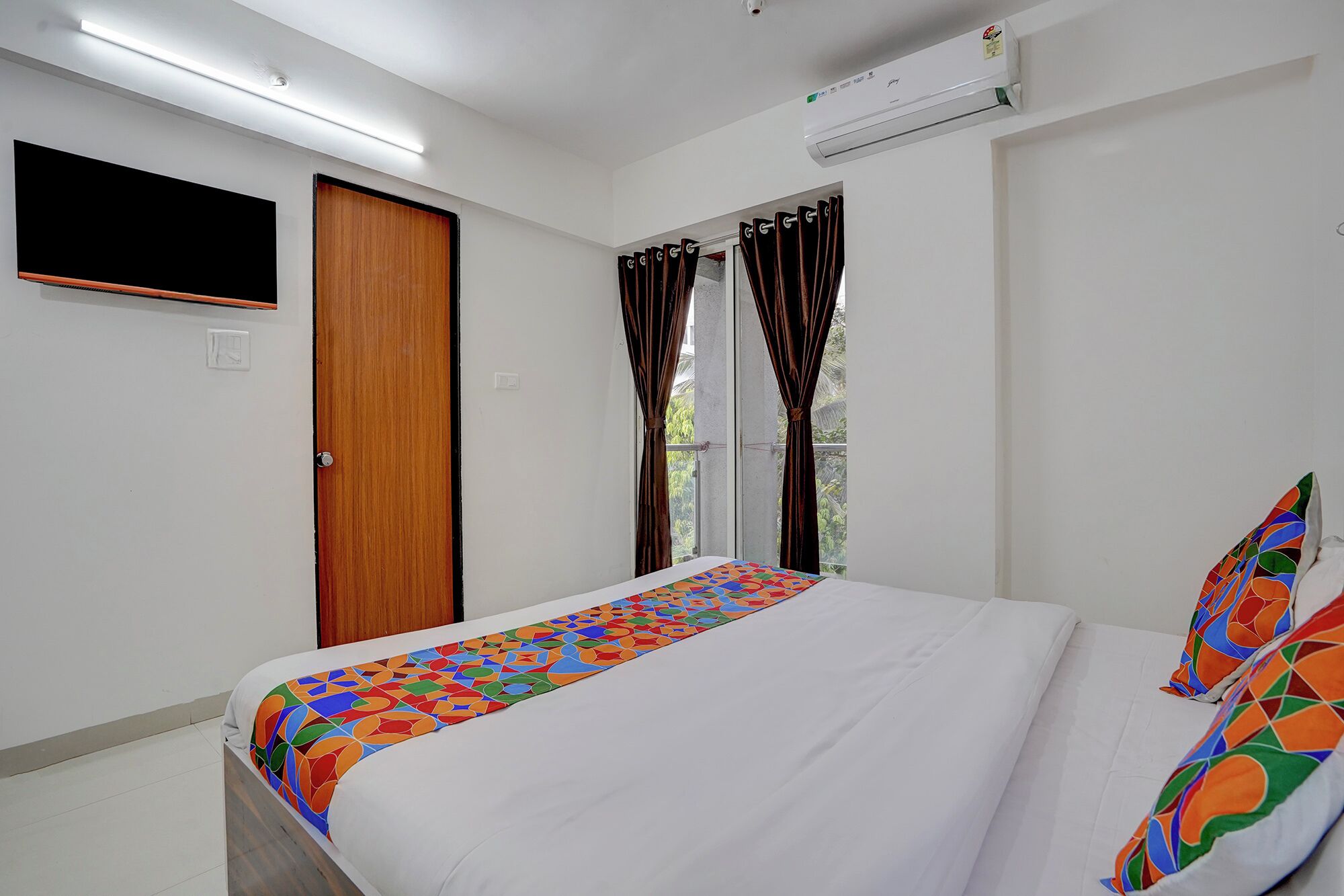 埃及棉床单、高档床上用品、客房内保险箱、免费 WiFi