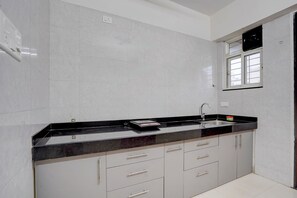 Private kitchen - Fabhotel Amber Palace (Pune)