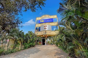 Exterior - Fabhotel Anandi Inn (Rajgurunagar)
