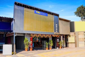 Exterior - Fabhotel Jk (Mumbai)