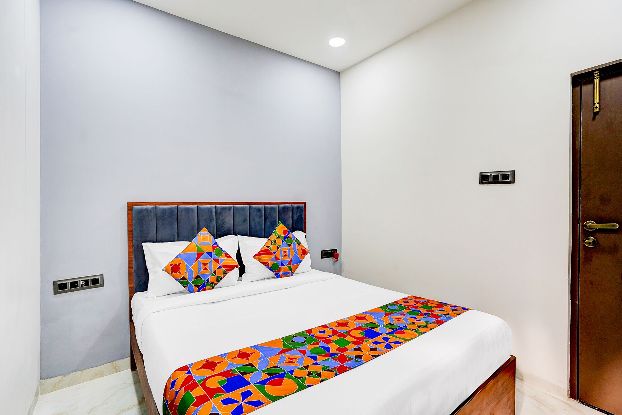 Egyptian cotton sheets, premium bedding, in-room safe, free WiFi