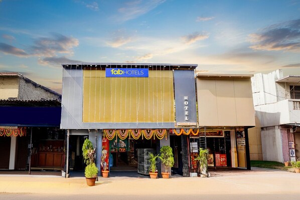 Exterior - Fabhotel Jk (Mumbai)
