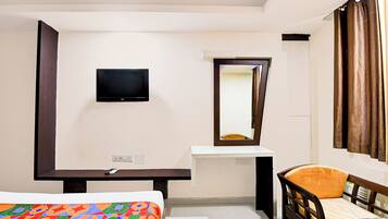 Egyptian cotton sheets, premium bedding, in-room safe, free WiFi