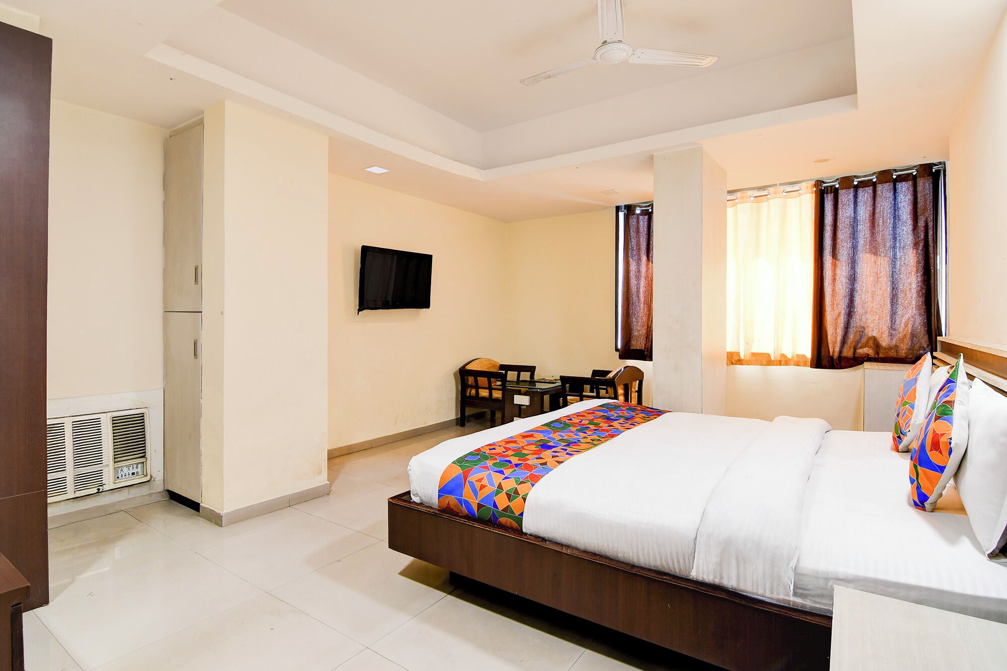 埃及棉床单、高档床上用品、客房内保险箱、免费 WiFi