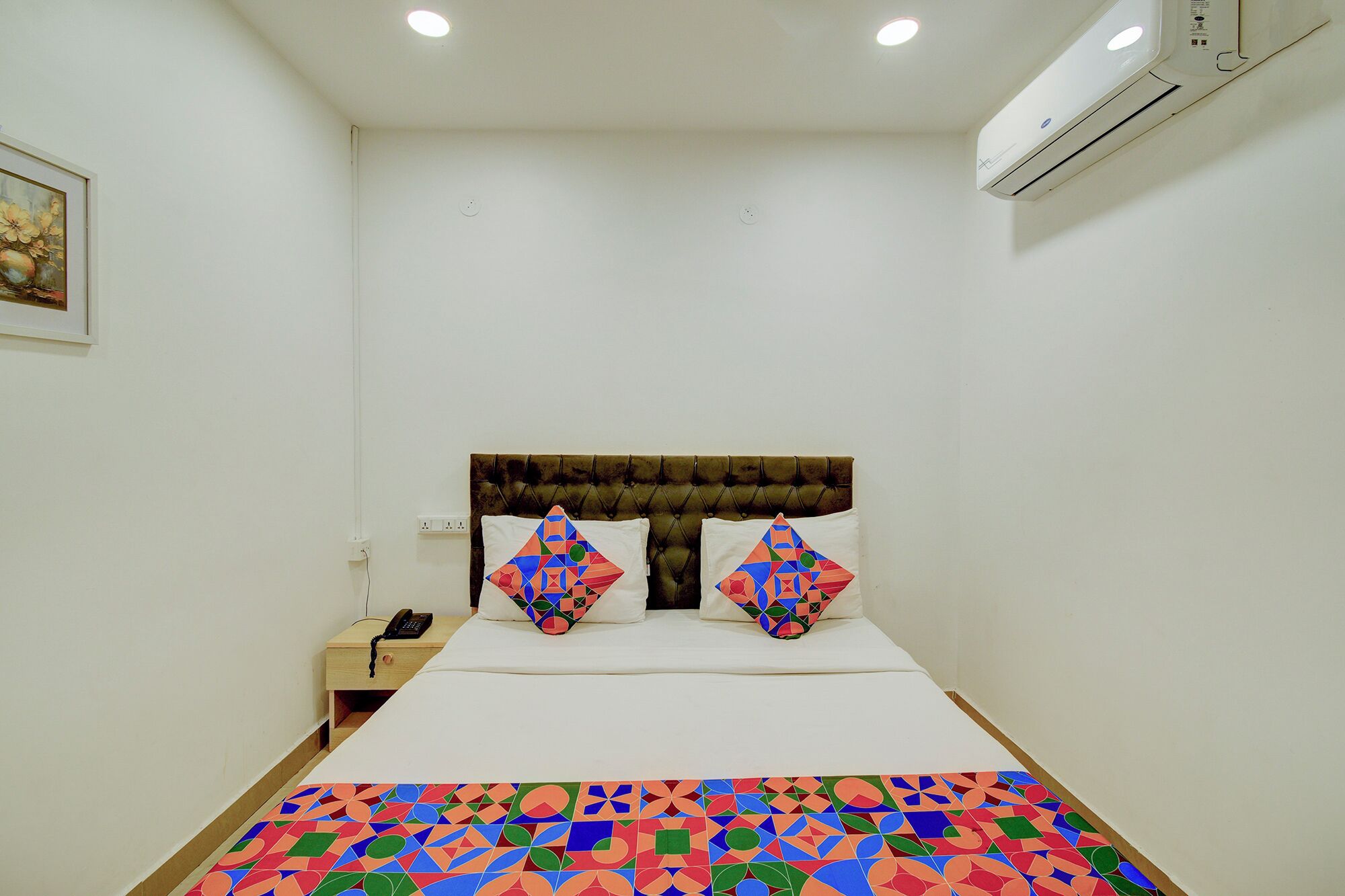 Egyptian cotton sheets, premium bedding, in-room safe, free WiFi