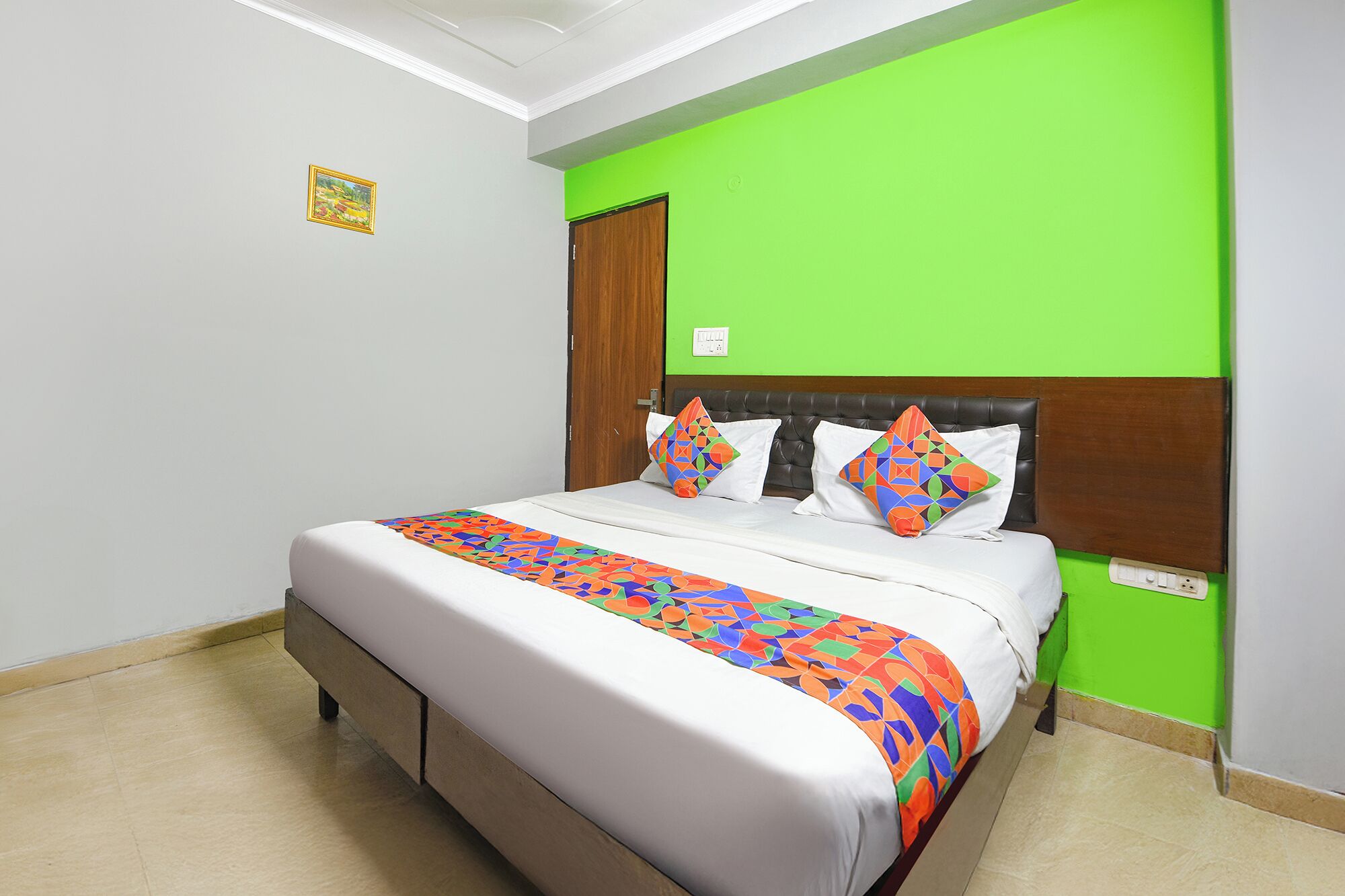 Egyptian cotton sheets, premium bedding, in-room safe, free WiFi