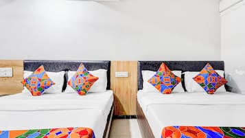 Egyptian cotton sheets, premium bedding, in-room safe, free WiFi