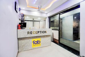 Reception - Fabhotel Anjani (Ahmedabad)