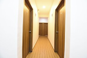 Lobby - Fabhotel Rest Inn (Pune)