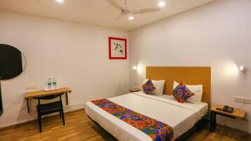 Deluxe Room | Egyptian cotton sheets, premium bedding, in-room safe, free WiFi